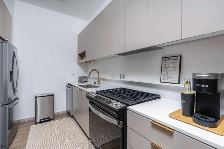 Vestra Apartments - Kitchen