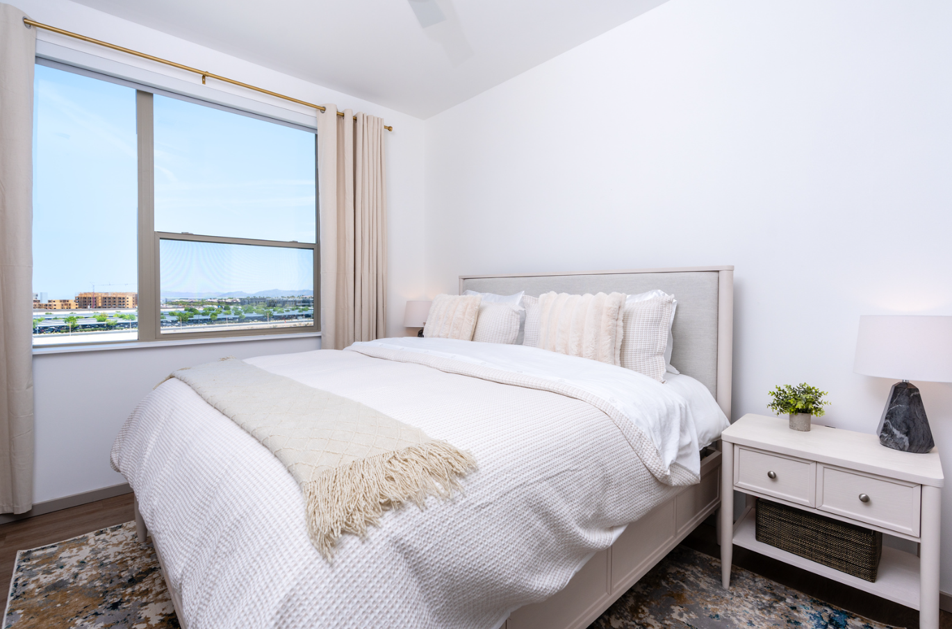 Vestra Apartments - Bedroom